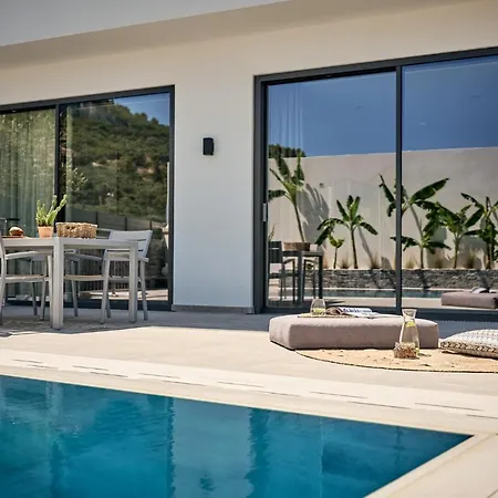 Villa Bougainvillea